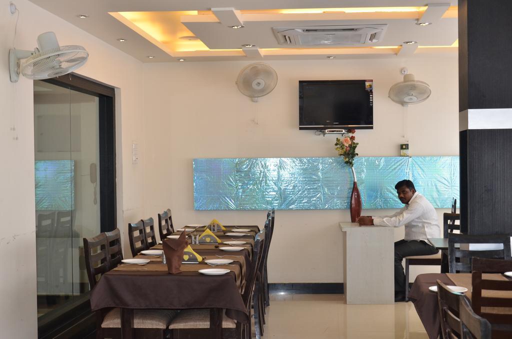Divine Destination Hotell Varanasi Exteriör bild