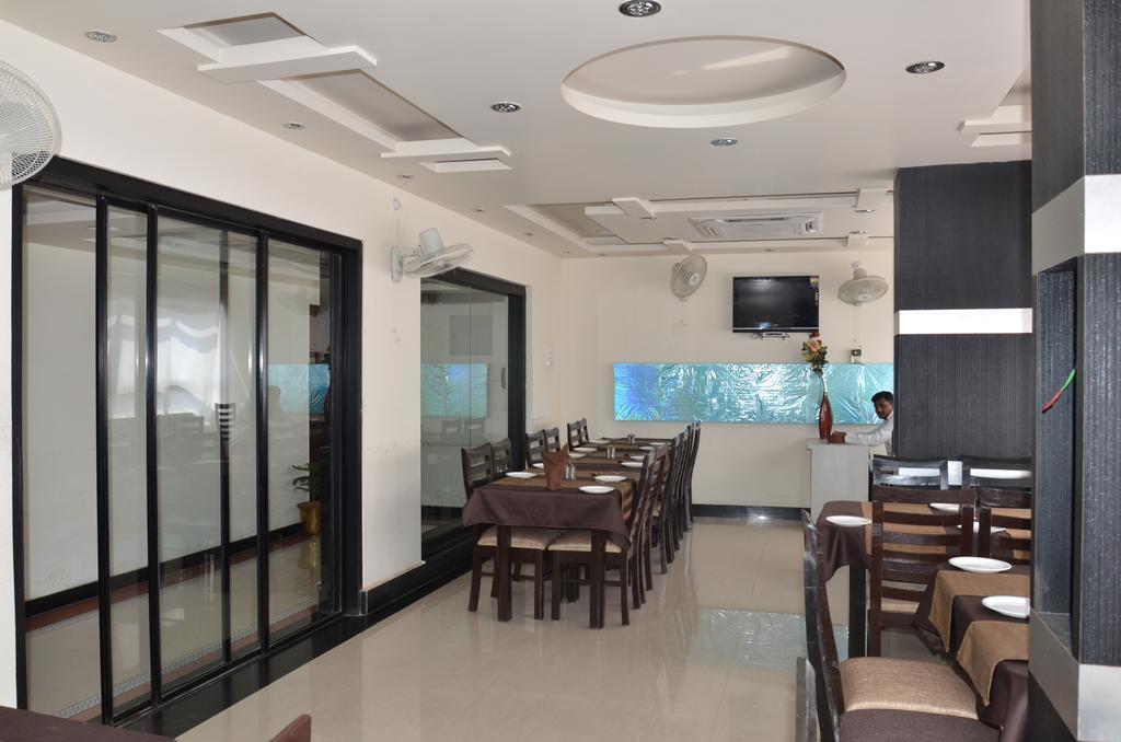 Divine Destination Hotell Varanasi Exteriör bild