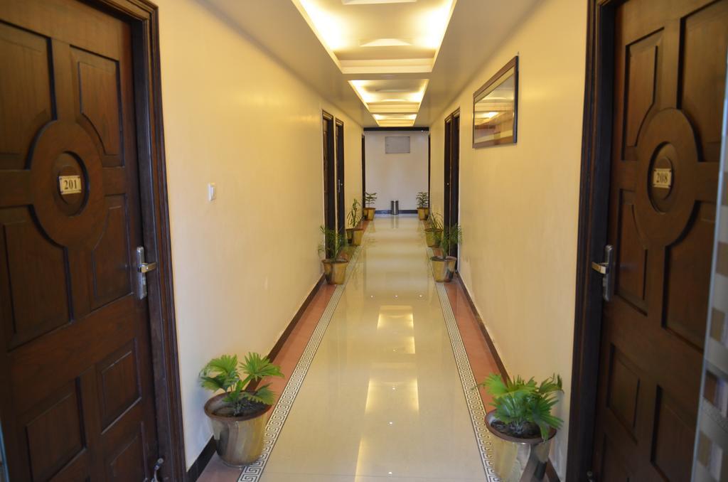 Divine Destination Hotell Varanasi Exteriör bild