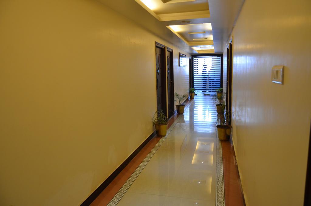 Divine Destination Hotell Varanasi Exteriör bild