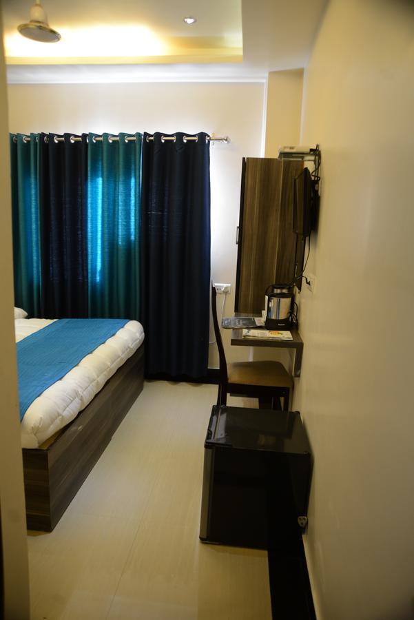 Divine Destination Hotell Varanasi Exteriör bild