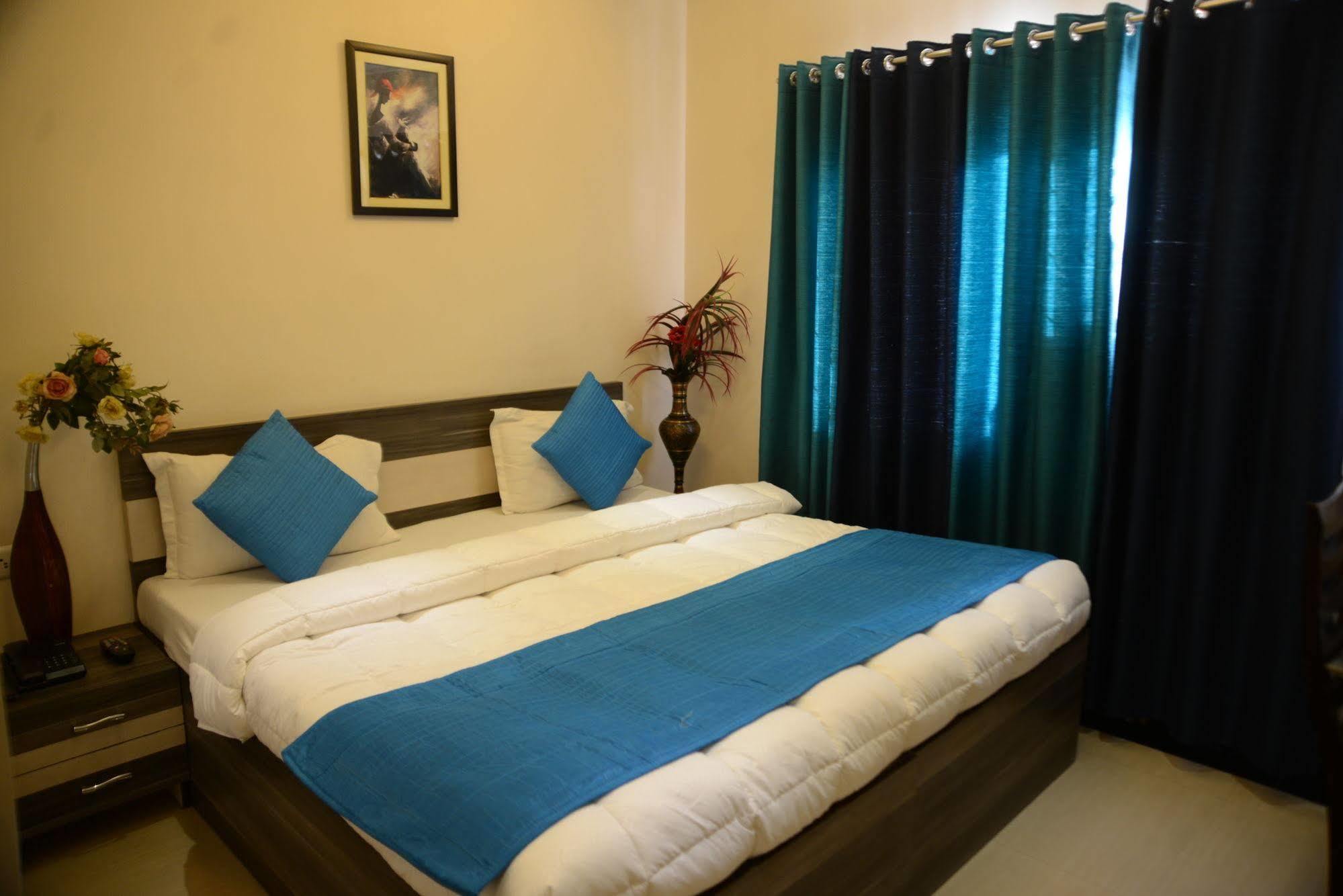 Divine Destination Hotell Varanasi Exteriör bild