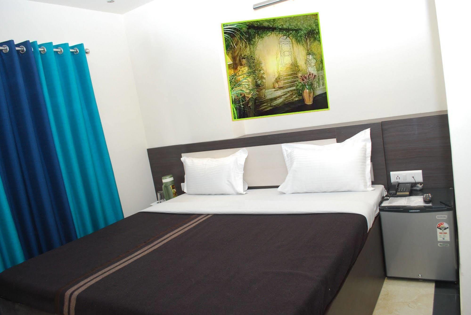 Divine Destination Hotell Varanasi Exteriör bild